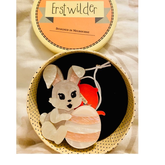 Erstwilder Easter Bunny KIT & EGG BROOCH Pinup NIB - Picture 4 of 5